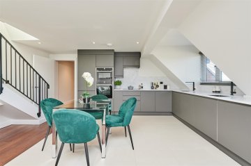 BEECHCROFT AVENUE, GOLDERS GREEN, NW11 NW11 8BL