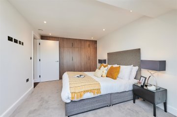 BEECHCROFT AVENUE, GOLDERS GREEN, NW11 NW11 8BL