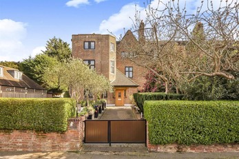 Wellgarth Road, NW11