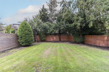 HIGHFIELD GARDENS, GOLDERS GREEN, NW11 NW11 9HD