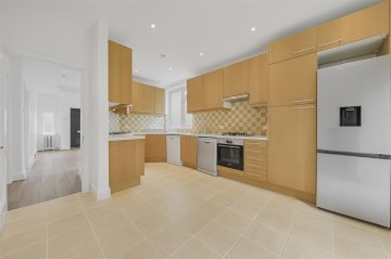 HIGHFIELD GARDENS, GOLDERS GREEN, NW11 NW11 9HD