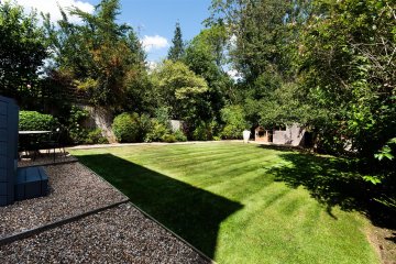 Holders Hill Gardens, NW4 NW4 1NP
