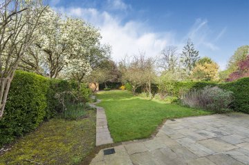 KINGSLEY WAY, HAMPSTEAD GARDEN SUBURB, N2 N2 0EW KINGSLEY WAY, HAMPSTEAD GARDEN SUBURB, N2 N2 0EW