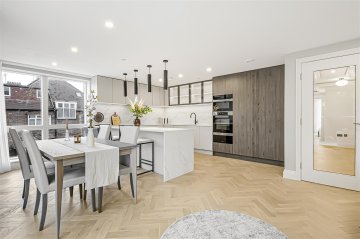THE LUXLEY, GOLDERS GREEN, NW11 NW11 8QD