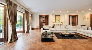 COURTENAY AVENUE, KENWOOD, N6 N6 4LP