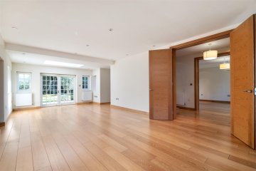 HAMPSTEAD WAY, HAMPSTEAD GARDEN SUBURB, NW11 NW11 7LS