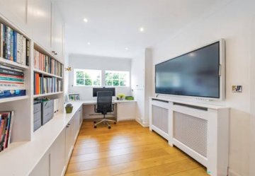 Hill Top, NW11 NW11 6EH