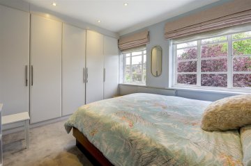 Greenhalgh Walk, N2 N2 0DJ