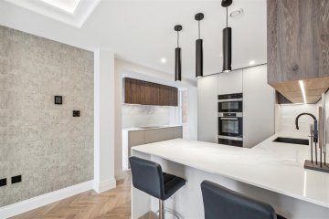 2 Bedrooms, 2 Bathrooms NW11 8QD