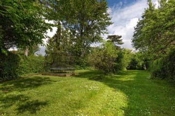 Hill Top, NW11 NW11 6EA