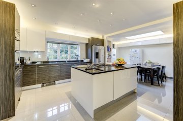 HAMPSTEAD WAY, HAMPSTEAD GARDEN SUBURB, NW11 NW11 7LS