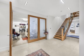 WELLGARTH ROAD, HAMPSTEAD GARDEN SURBURB, NW11 NW11 7HS