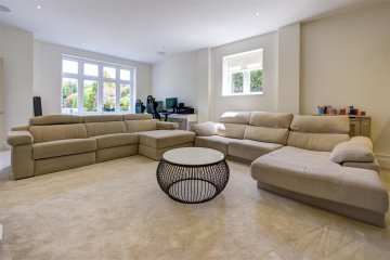 THE BISHOPS AVENUE, KENWOOD N2 N2 0BA