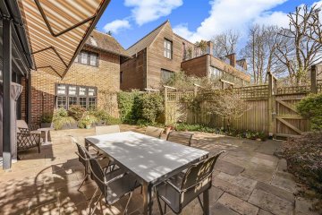 WELLGARTH ROAD, HAMPSTEAD GARDEN SURBURB, NW11 NW11 7HS