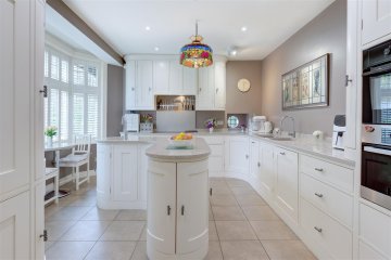 Hampstead Way, NW11 NW11 7YA