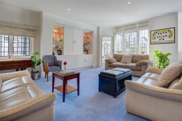 Hampstead Way, NW11 NW11 7YA