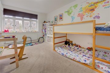 Rotherwick Road, NW11 NW11 7DB