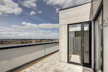 FINCHLEY ROAD, GOLDERS GREEN, NW11 NW11 8DN